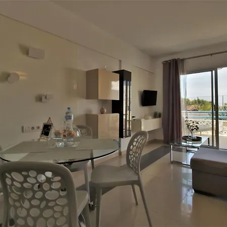 Apartment Agreable Au Bord De L' Ocean, Playa Paraiso *